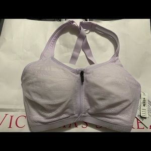 Sport bra- Victoria’s Secret NWT